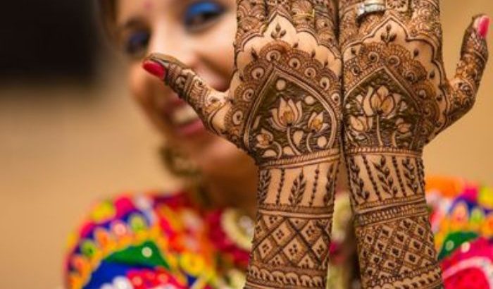 7 Peppy Mehndi Design Perfect For Flaunting At Reception