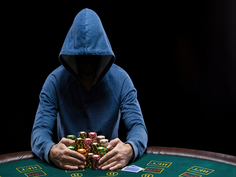 How do diceV2 variants enhance Bitcoin gambling?